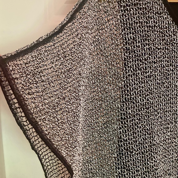 Chico’s Mesh Overlay Dolman Tee Size 2 EUC - Picture 3 of 8